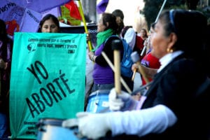 Argentina Marcha favor del Aborto. alt 